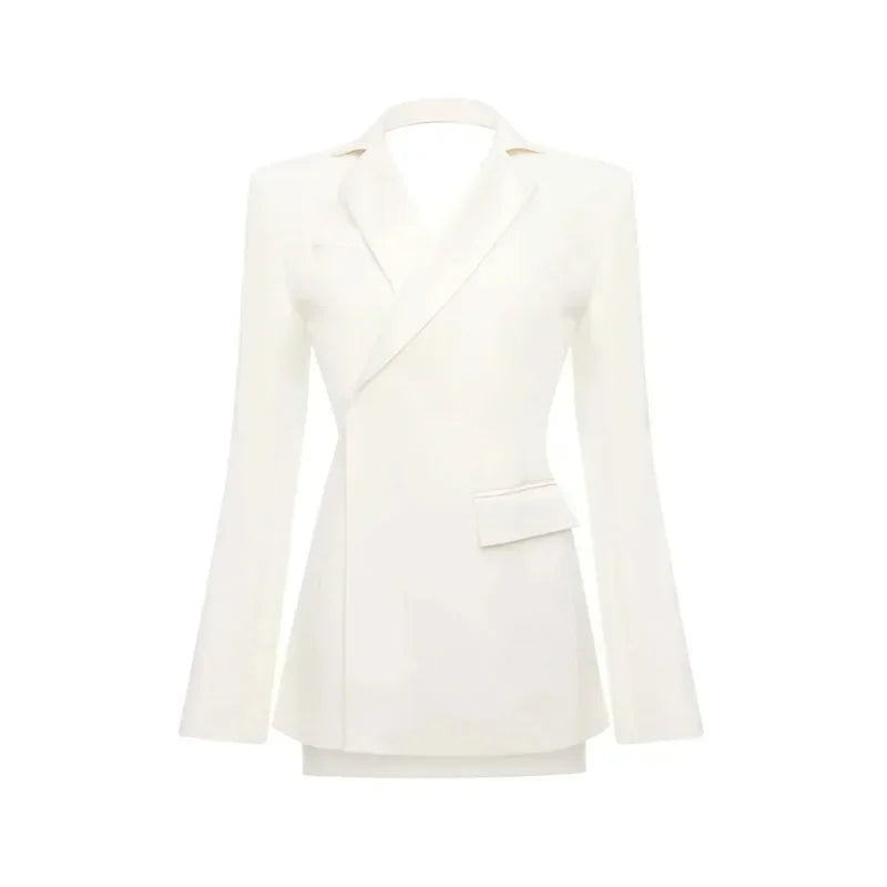 Elure | Weißer Blazer mit offenem Rücken & taillierter Passform