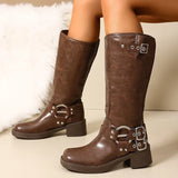 braune biker boots mit doppelten schnallen und robustem design