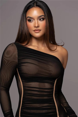 Lilia Elegance | Midi Dress