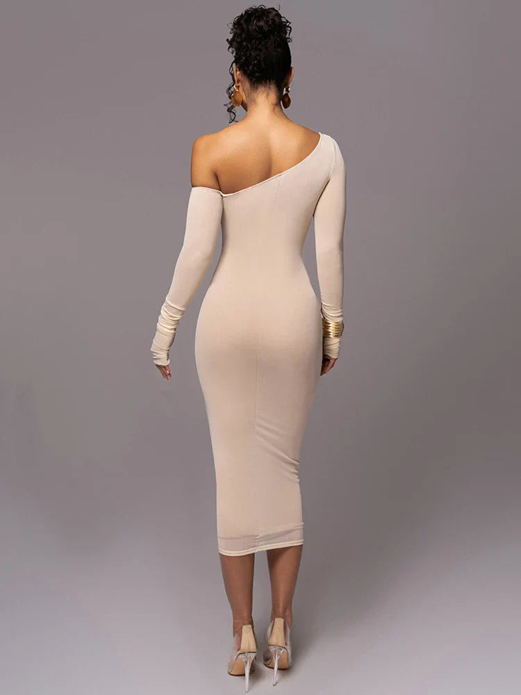 Madison Midi Kleid in Creme mit asymmetrischem Ausschnitt