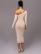 Madison Midi Kleid in Creme mit asymmetrischem Ausschnitt