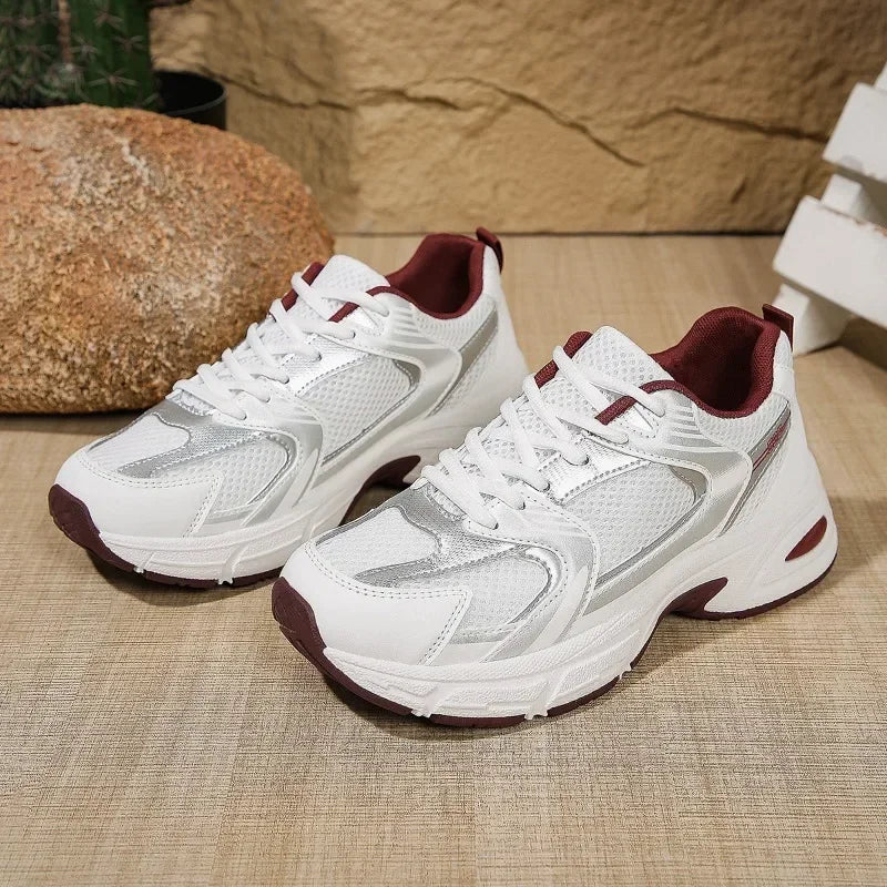 Venyra Chunky Sneakers Damen weiß mit roten Akzenten