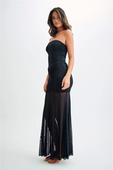 Mystique | Maxi Kleid mit Off-Shoulder Mesh & Eleganter Passform