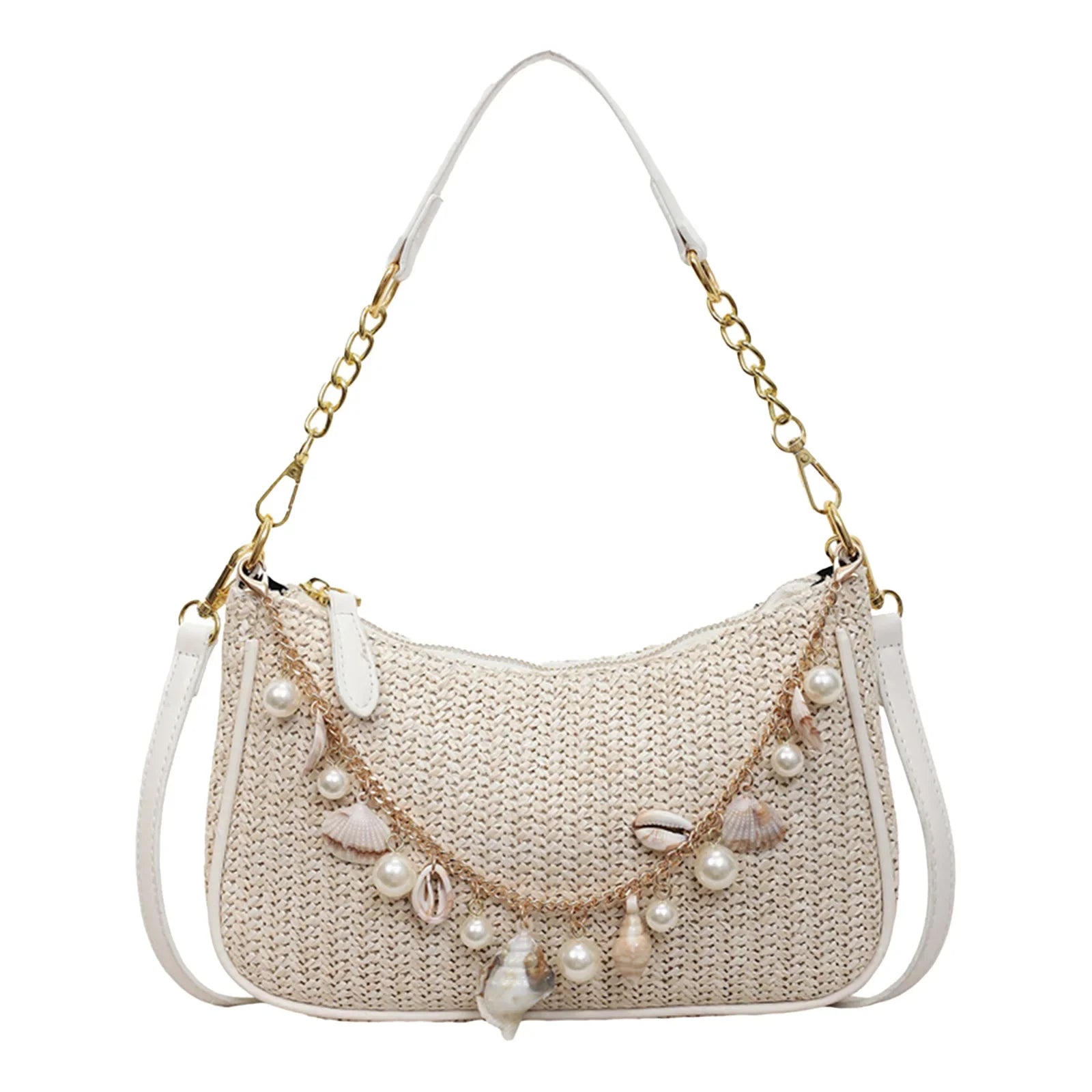 Norelya Geflochtene Strandtasche in Beige mit Muscheln, Perlen und goldener Kette – Frontansicht