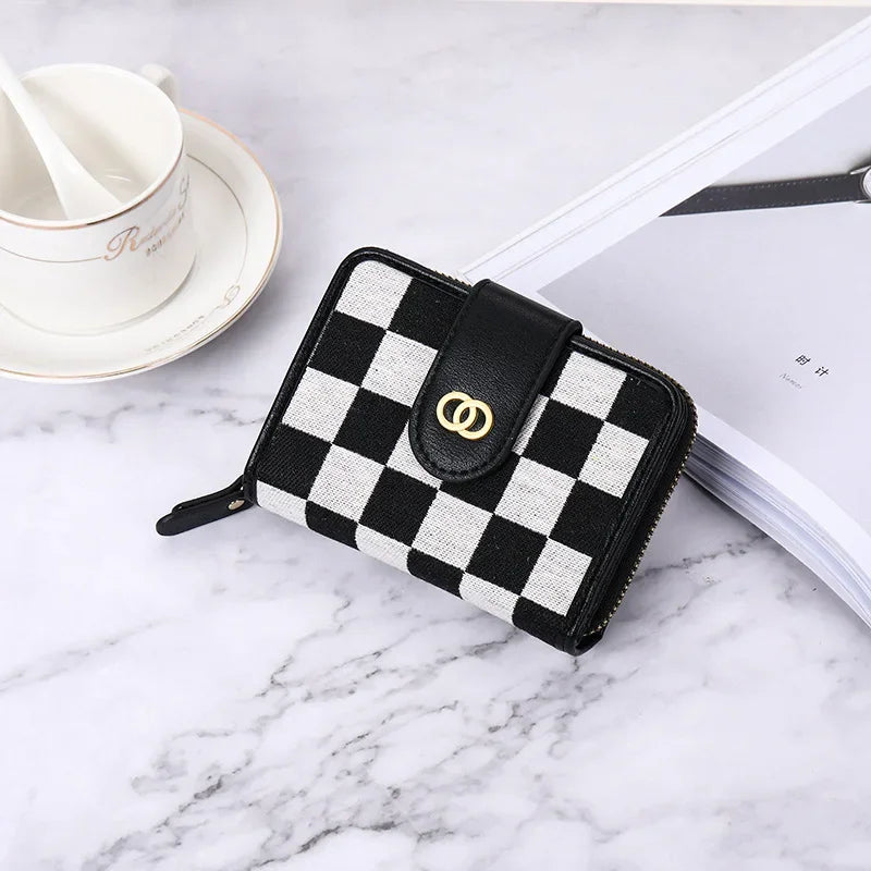 Regalia Wallet voorkant - elegant ontwerp en PU-leer.