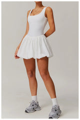 CourtGlow Playsuit | Sportlicher Damen Einteiler mit Rock-Look & Shorts