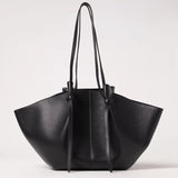 Avoria Tote Bag in Schwarz aus veganem Leder
