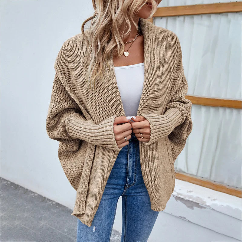 Beiger Oversized Cardigan – gemütlicher Look für Herbst
