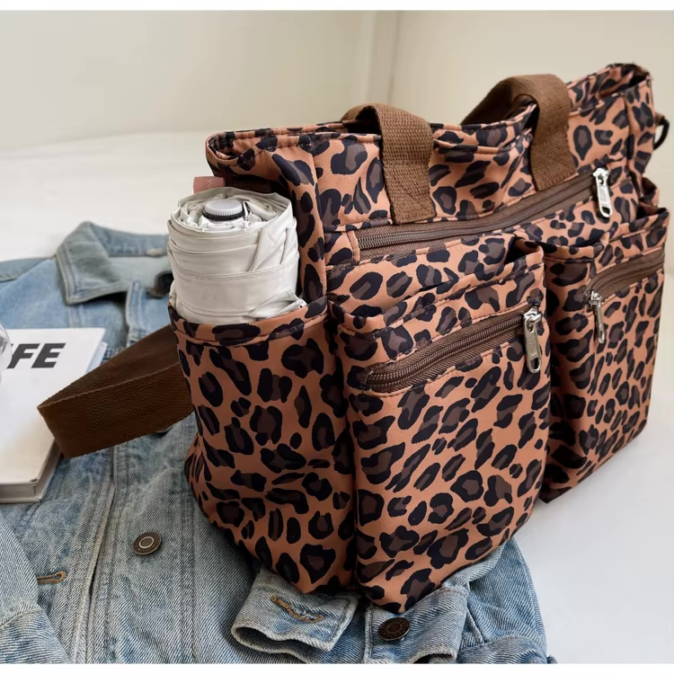 Roar Chic Tote | Shoulder Bag 