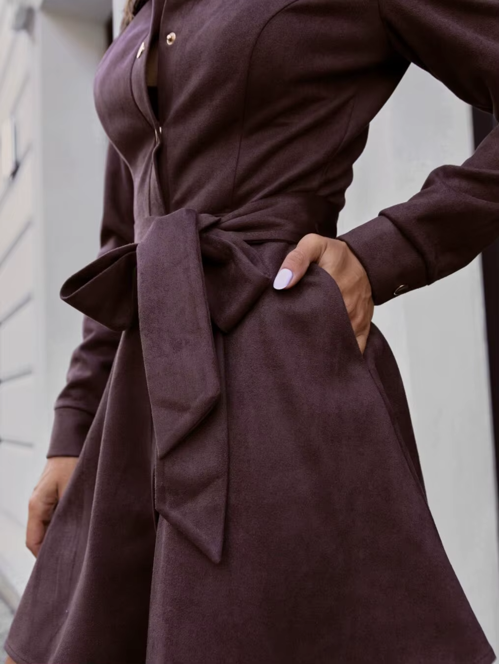 wildlederoptik minikleid mit gürtel in espresso