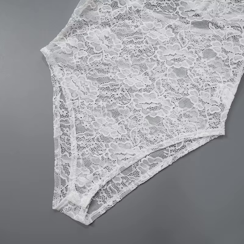 Celeste Off-Shoulder Lace Maxi Dress kanten details
