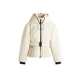 detailaufnahme kapuze auraya skijacke aubergine