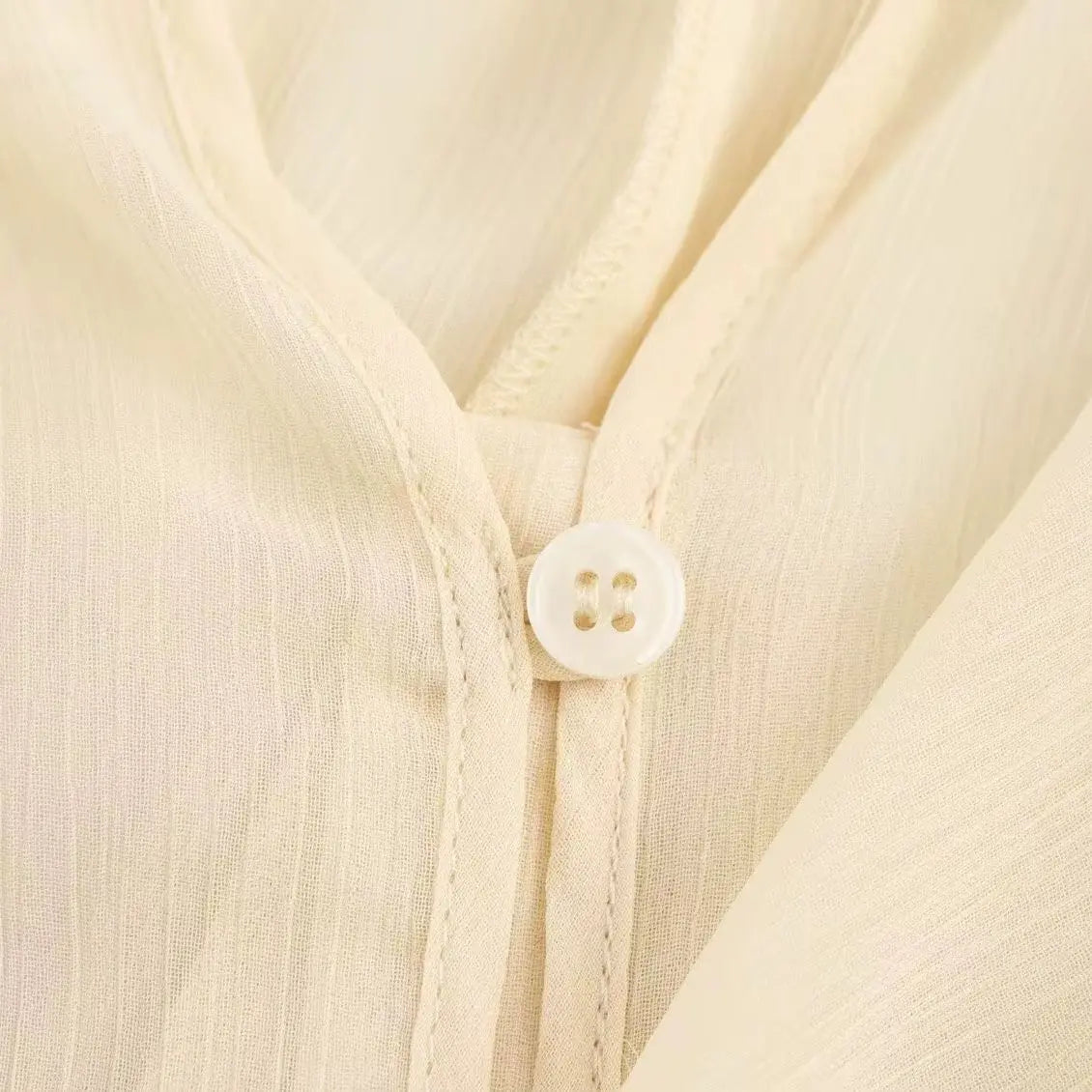 losvallende blouse met lagen
