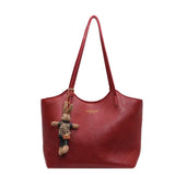 Vintage Essence Tote – hoogwaardige details van vegan leer en afwerking.