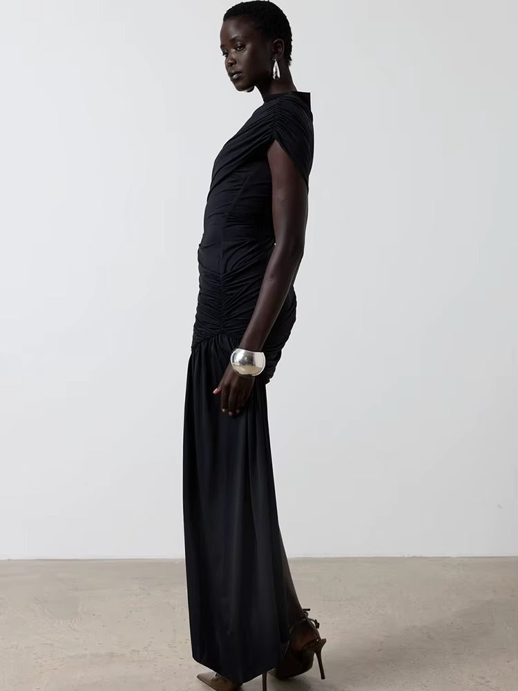 	Zwarte asymmetrische jurk met rechte pasvorm en elegante lengte