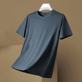 Ezra T-shirt in antracietgrijs op hanger
