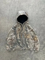 outdoor look met camouflage outfit
