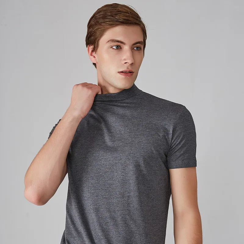 Donkergrijs shirt met korte mouwen en colkraag
