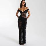Celeste Off-Shoulder Lace Maxi Dress zwart voorkant
