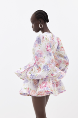 Elegante bloemenjurk voor dames met diepe V-hals, ballonmouwen en gelaagde rok in pastelkleuren – perfecte outfit voor bruiloft, garden party of chique zomerfeest