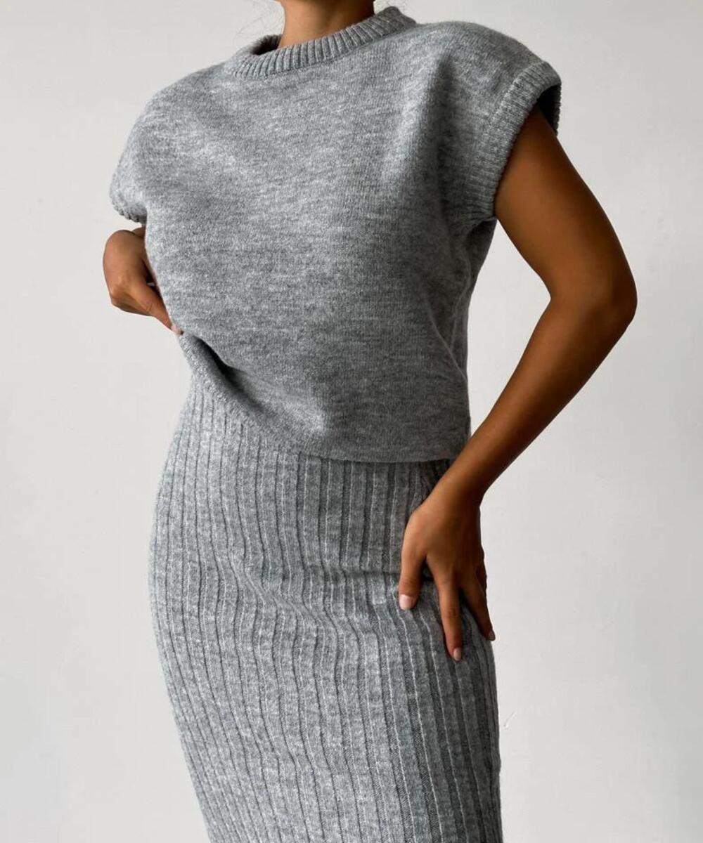 Ribbed Elegance Set Damen mit figurbetontem Rippstrick