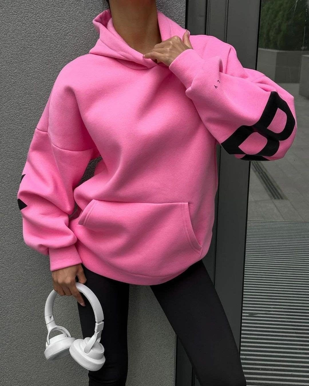 Blayen Oversized Sweatshirt Damen Rosa mit großem Schwarzem Backprint – Talaine