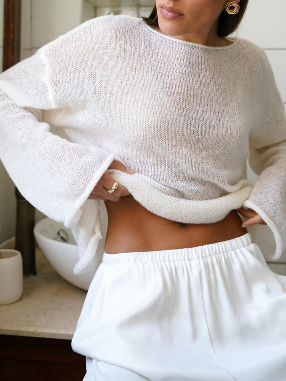 Elayne Knit Oversize-Pullover in Weiß, vorne getragen
