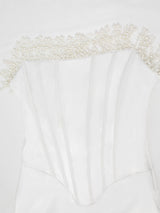 Pearl Embrace | Trägerloses Satin-Midikleid mit Perlendetail