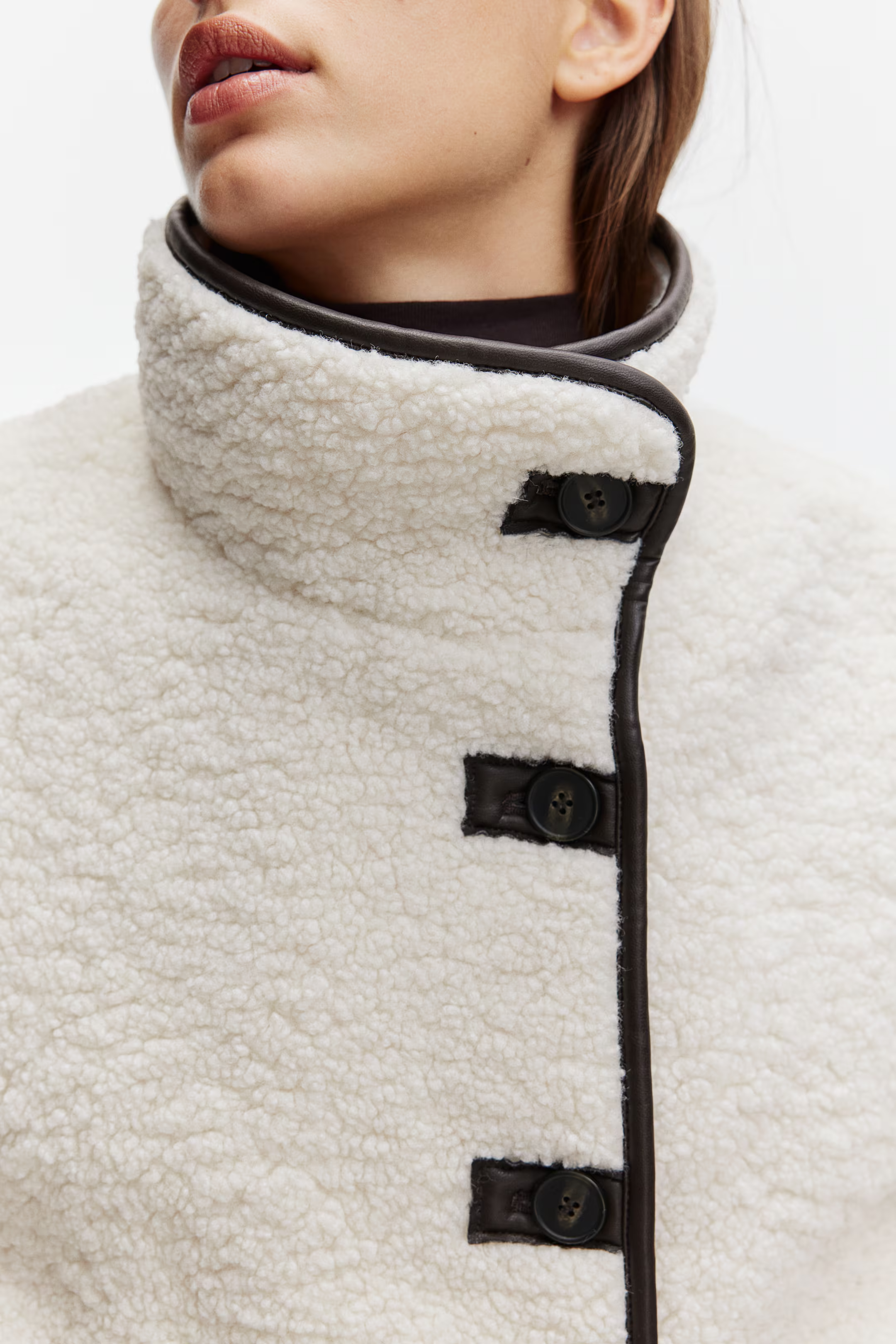Detailaufnahme Knopfleiste Montana Sherpa Coat