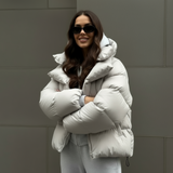 Karevia | Gepolsterte Damenjacke mit Kapuze & Oversized Fit