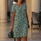 elegante zomerjurk met v-hals
