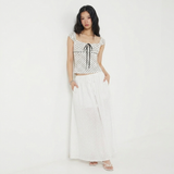 Modell in Lioretta Punkte-Top – weitere Lookbook-Aufnahme