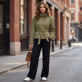 Olivgrüner kurzer Trenchcoat Damen mit Stehkragen im Streetstyle-Look