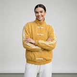 Yúmei Damen-Sportjacke – Sportjacke im Retro-Stil in Gelb mit Knopf- und Schlaufen-Details.