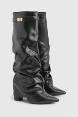 Marzella Slouch Boots | Faltstiefel mit Pointed Toe & Niedrigem Absatz