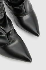 Marzella Slouch Boots | Faltstiefel mit Pointed Toe & Niedrigem Absatz