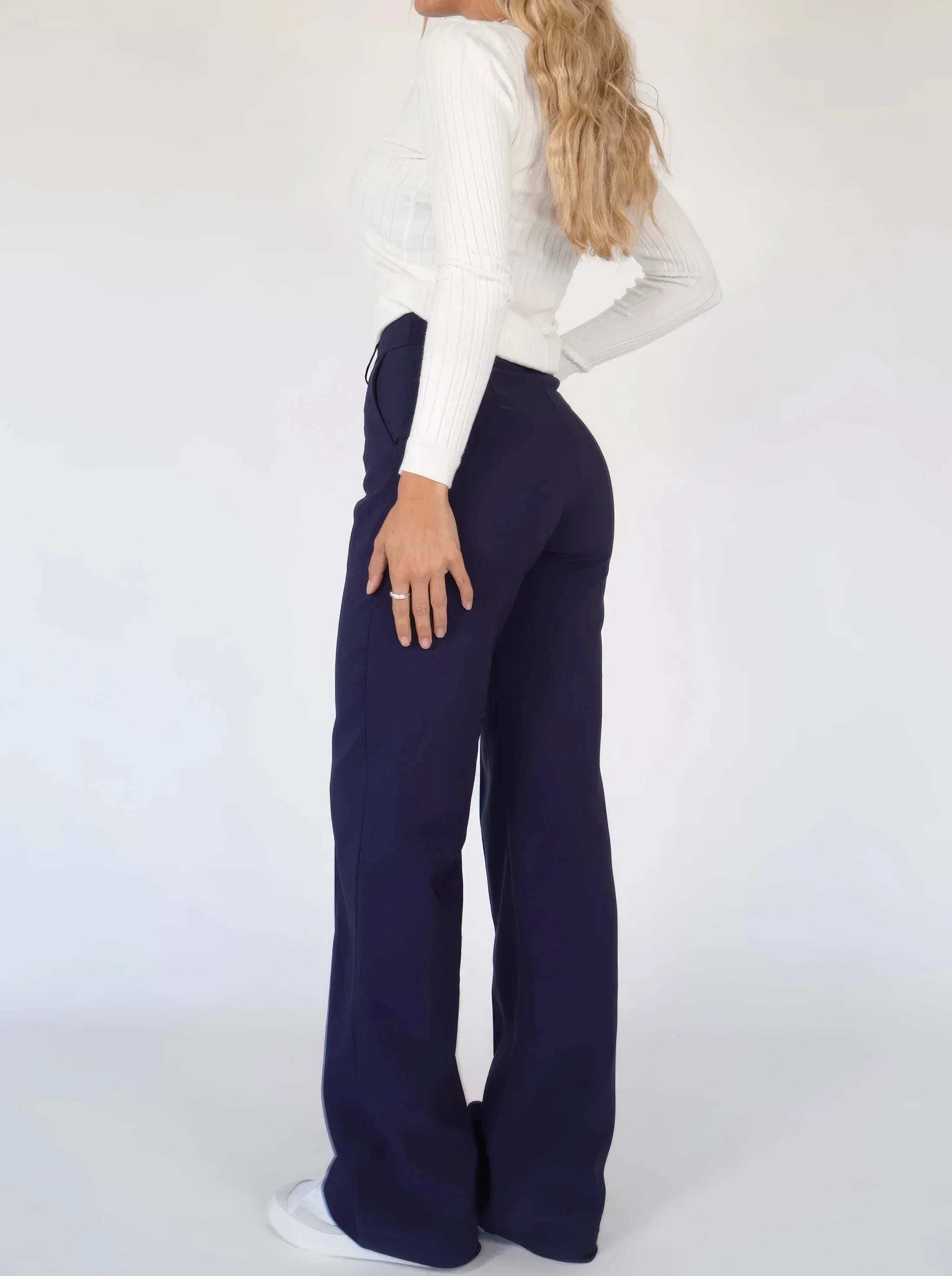 Navyblaue High Waist Hose – weite Hose für Büro und Alltag