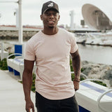 Geritt T-shirt in roze met ronde hals en strakke pasvorm

