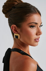 Monroe quadratische Ohrringe Damen gold Nahaufnahme