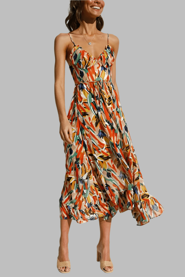 vrouwelijke zomerjurk met kleurrijk design
