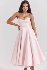 Elara Maxi Kleid rosa in voller Länge
