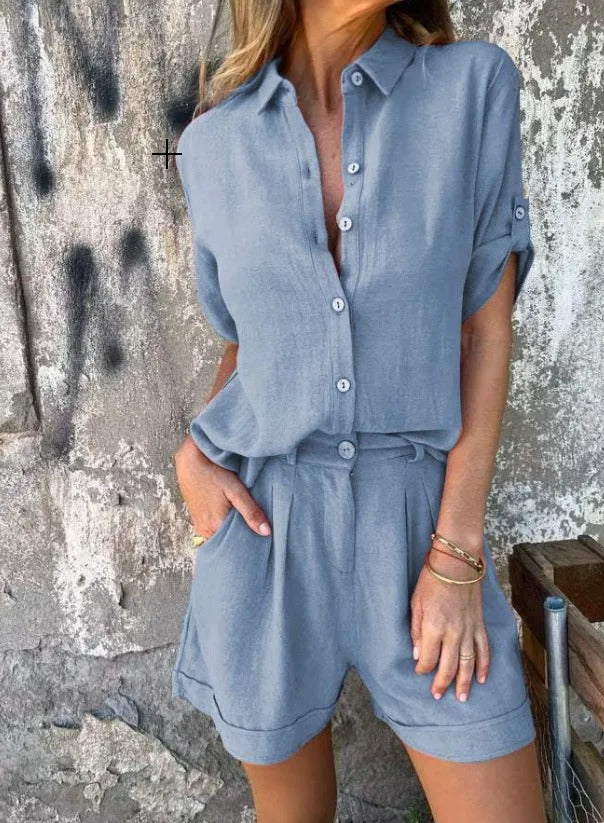 Blauwe linnen dames set met nonchalante look
