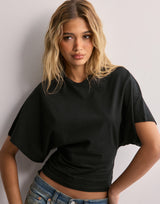 aubrielle drape tee in midnight black