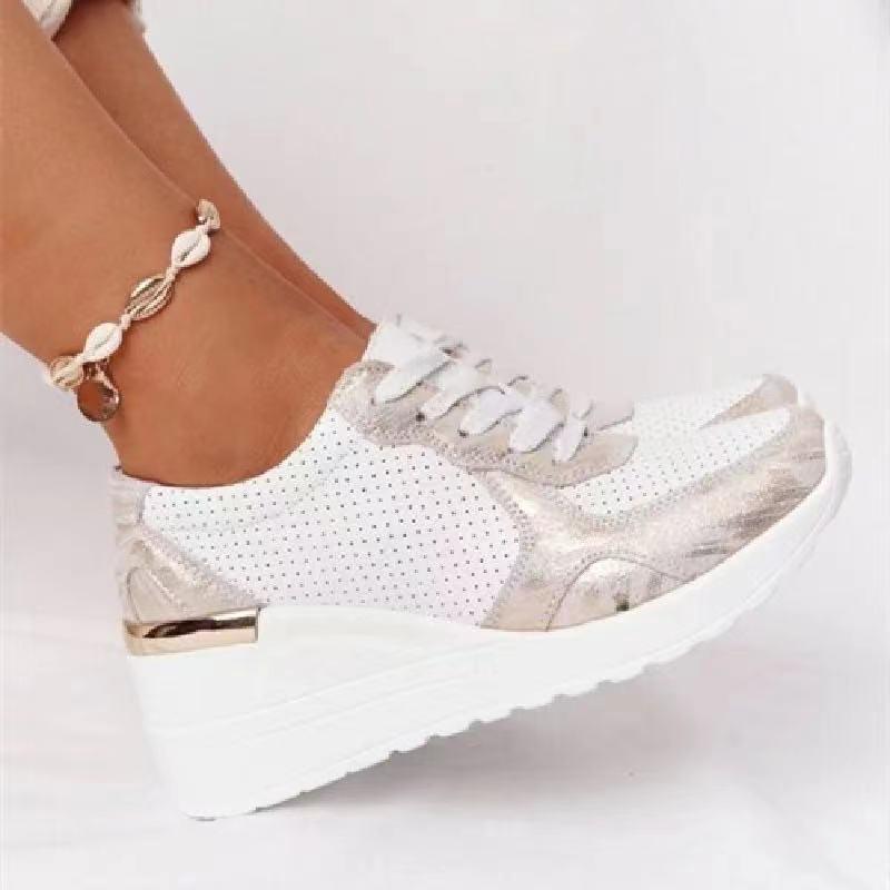 Nanti Damen-Sneaker von Talaine mit perforierten Panels