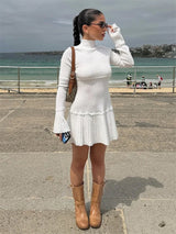 Elowen | Elegantes Minikleid mit Stehkragen & ausgestellten Ärmeln