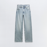Noja Statement Jeans mit kontrastierenden Denim-Patches hinten